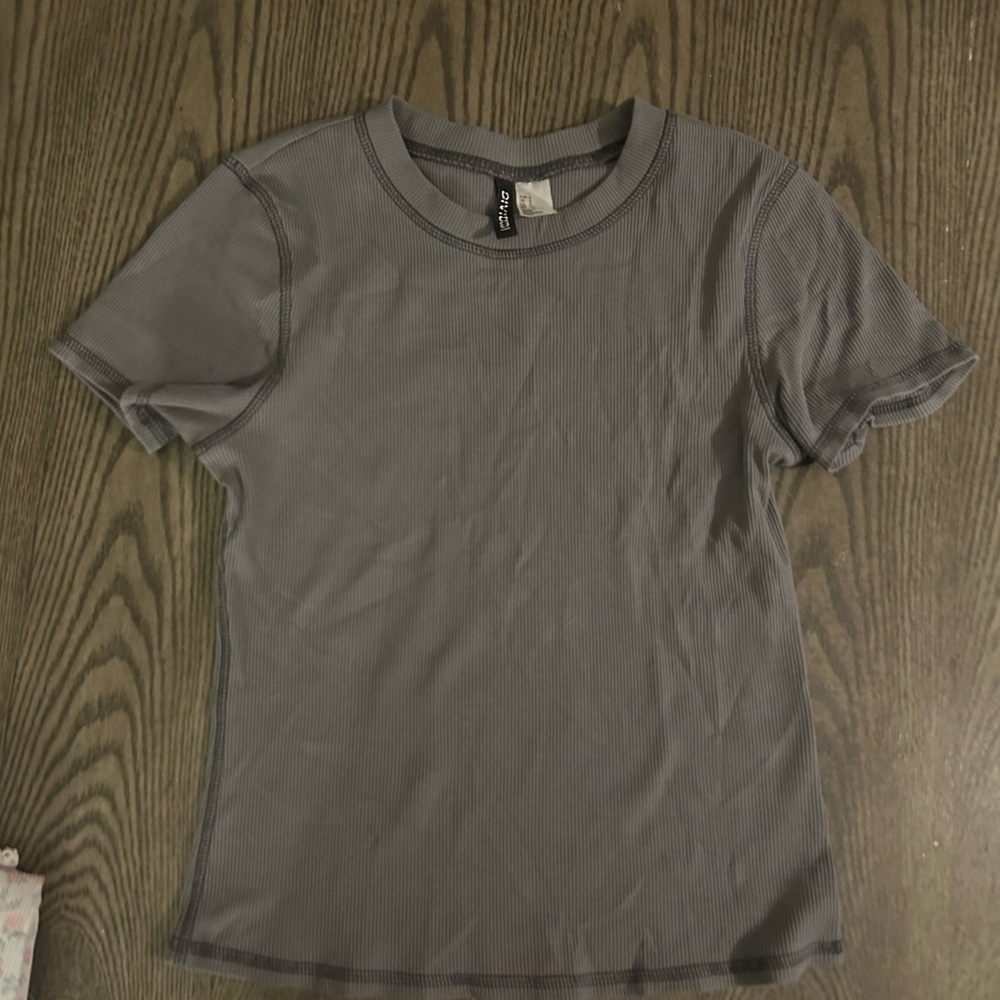 Gray Ribbed Women's Top-Divided